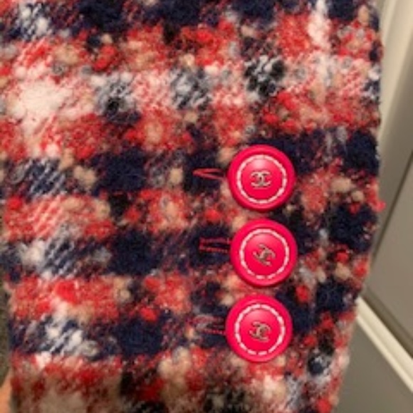 Chanel Coat Tweed Fantasy Red, 100% Authentic Size - Picture 4 of 8